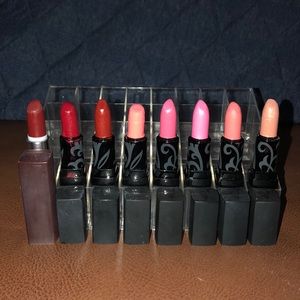 Lot- Younique Opulence Lipstick